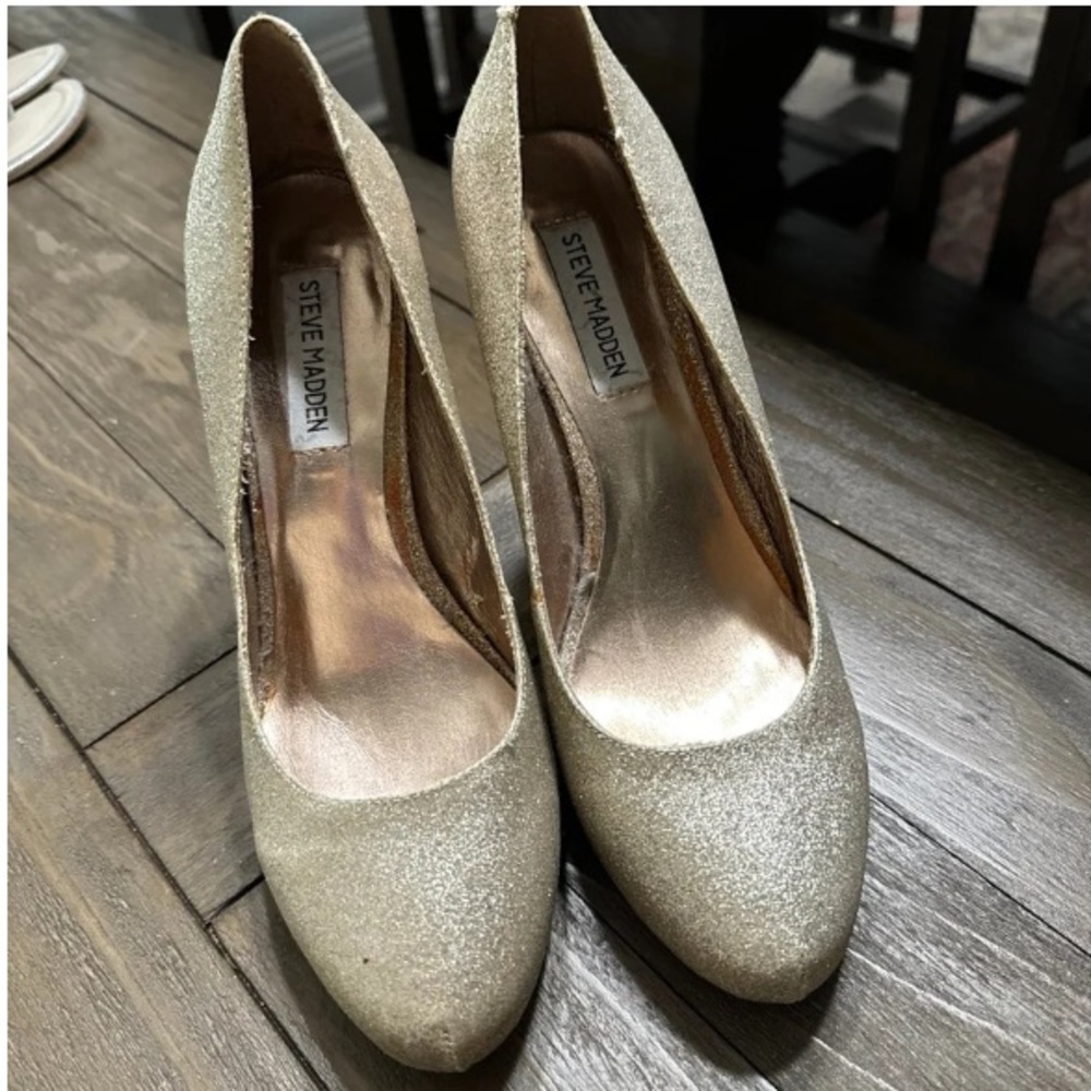 Signed Steve Madden heels